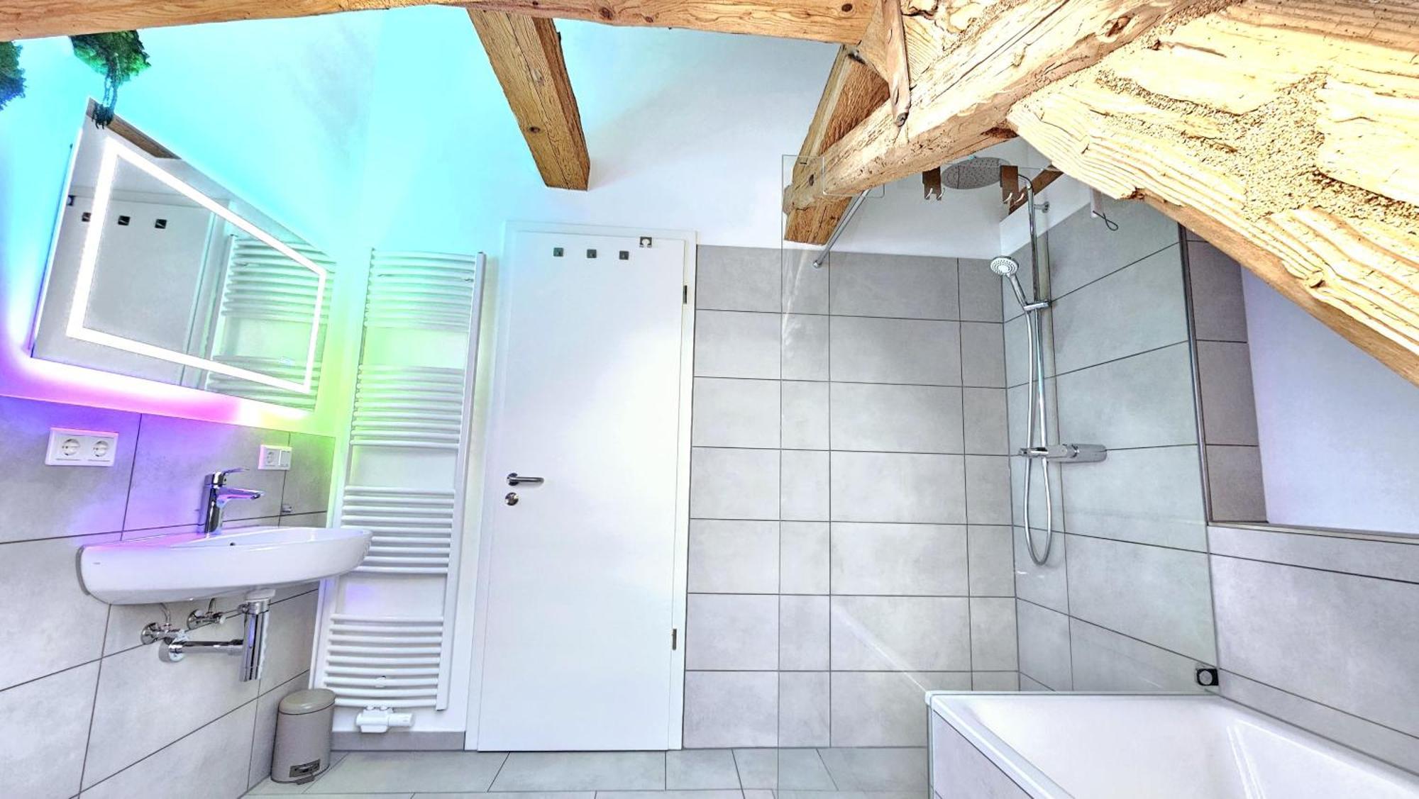 Wood World Luxury - Massage - Bergblick - Tranpolin- Parken Apartment Markdorf Exterior photo
